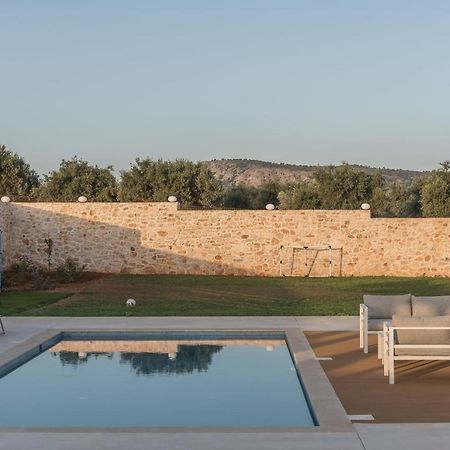 Evaero Villas I, Ii, Iii, IV - An Ever-So Inviting Escape, By Thinkvilla Sfakaki Exterior photo