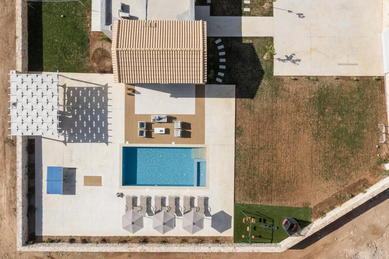 Evaero Villas I, Ii, Iii, IV - An Ever-So Inviting Escape, By Thinkvilla Sfakaki Exterior photo