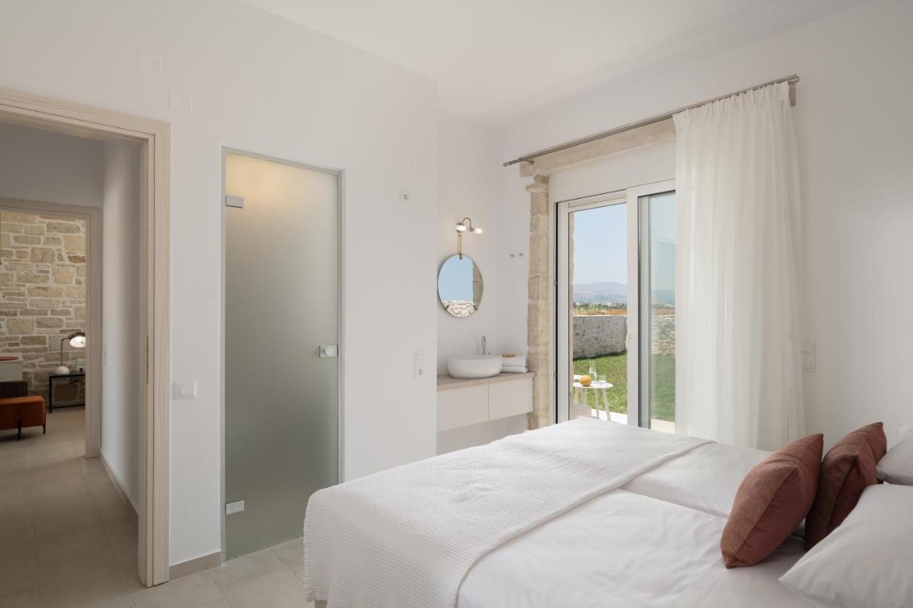 Evaero Villas I, Ii, Iii, IV - An Ever-So Inviting Escape, By Thinkvilla Sfakaki Exterior photo